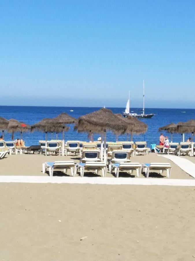 Carihuela New Design On Beach Torremolinos Bagian luar foto